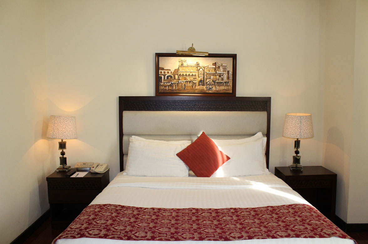 Deluxe-Rooms-Ramada-Islamabad