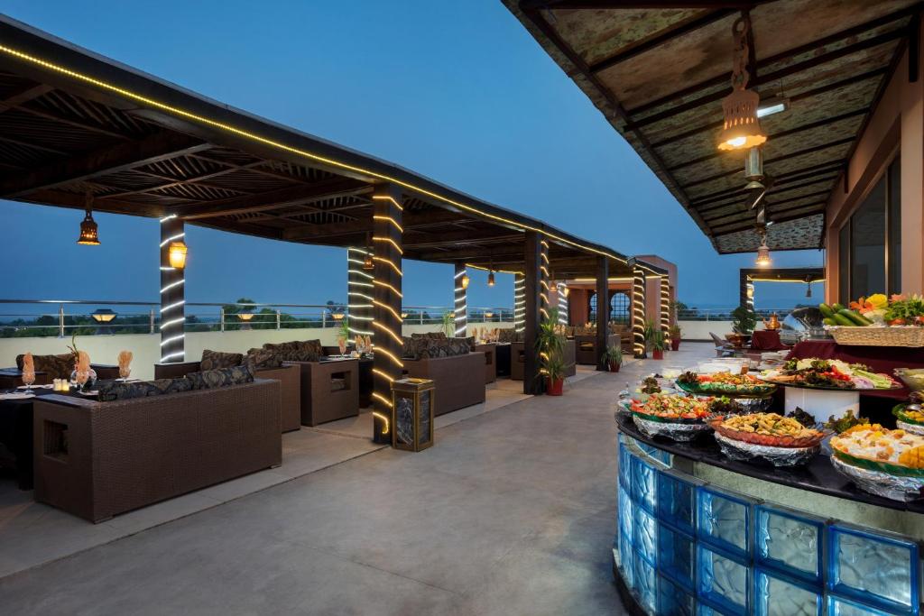 Rooftop-Barbeque-Ramada-islamabad-3